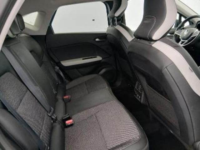 Renault Captur image 9