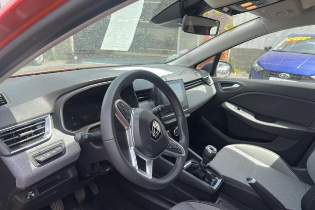 Renault Clio image 2