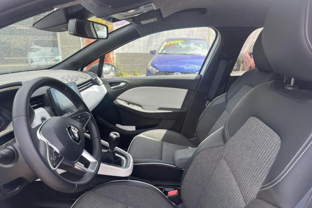 Renault Clio image 8