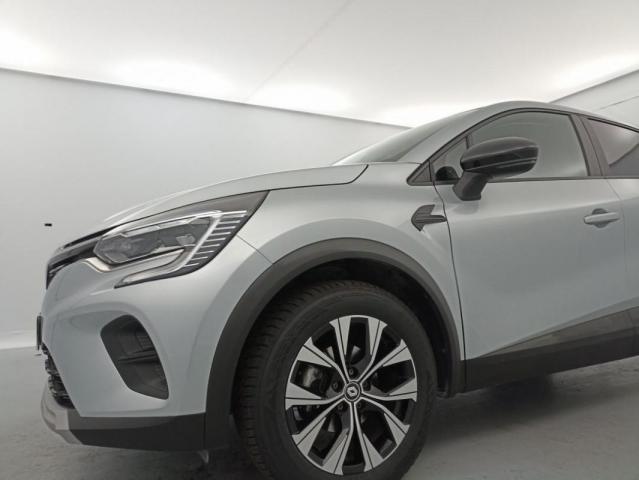 Renault Captur image 8