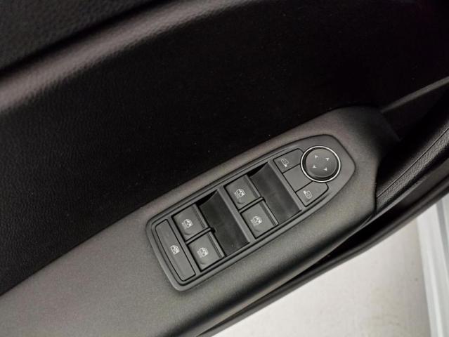 Renault Captur image 6