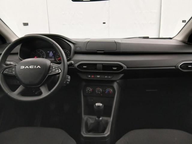 Dacia Sandero image 2