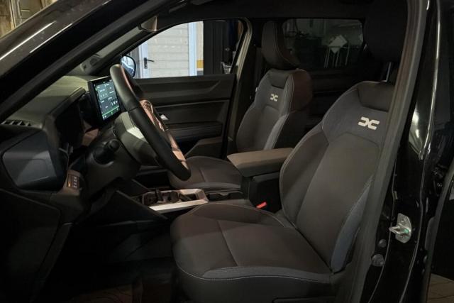 Dacia Duster image 1