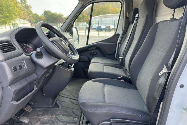 Renault Master image 9