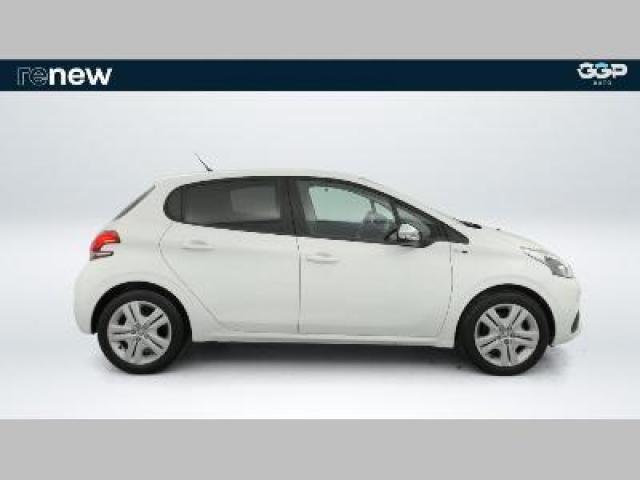 Peugeot 208 image 7