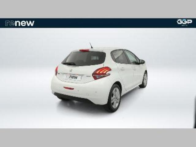 Peugeot 208 image 1
