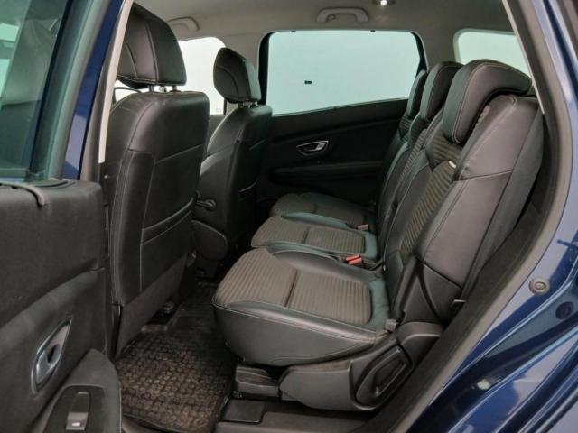 Renault Grand Scénic image 2
