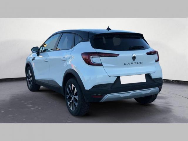 Renault Captur image 2