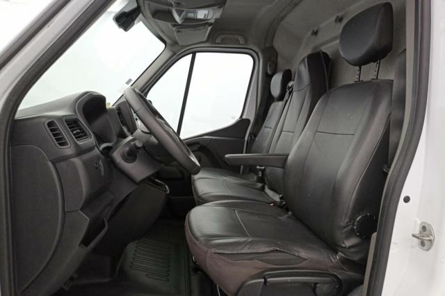 Renault Master image 6