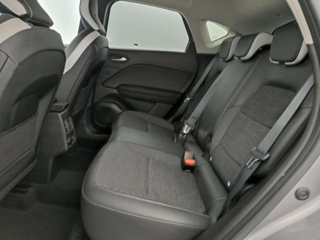 Renault Captur image 2