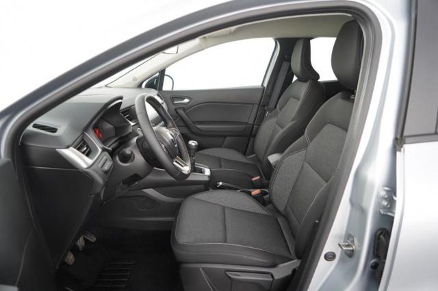 Renault Captur image 2