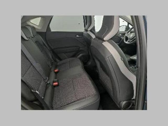 Renault Captur image 1