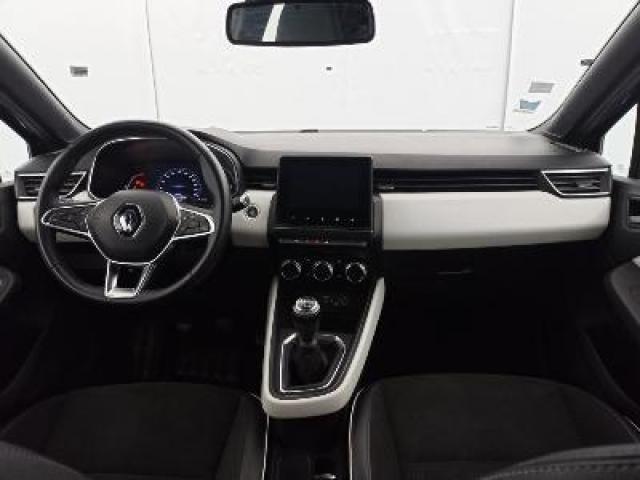Renault Clio image 2