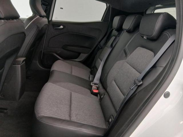Renault Clio image 9