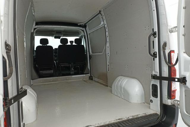 Renault Master image 9