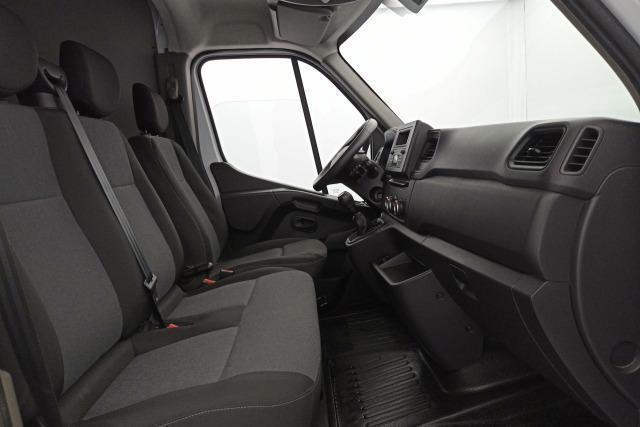 Renault Master image 9