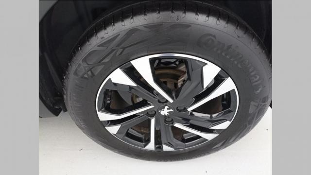 Peugeot 2008 image 9
