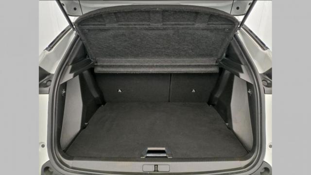 Peugeot 2008 image 2
