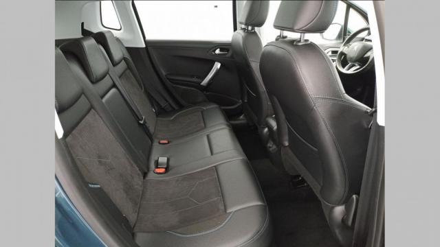 Peugeot 2008 image 8