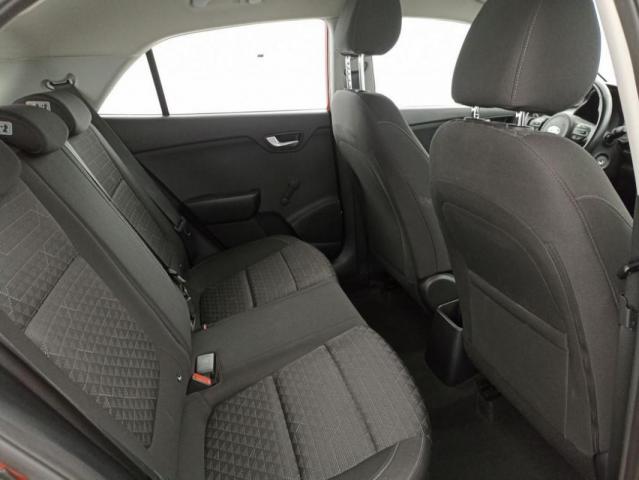 Kia Rio image 9