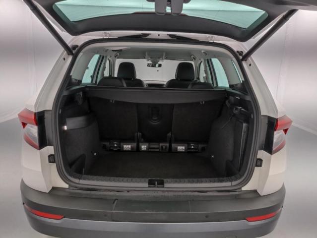 Skoda Karoq image 9