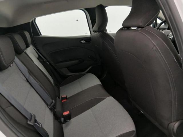 Renault Clio image 9