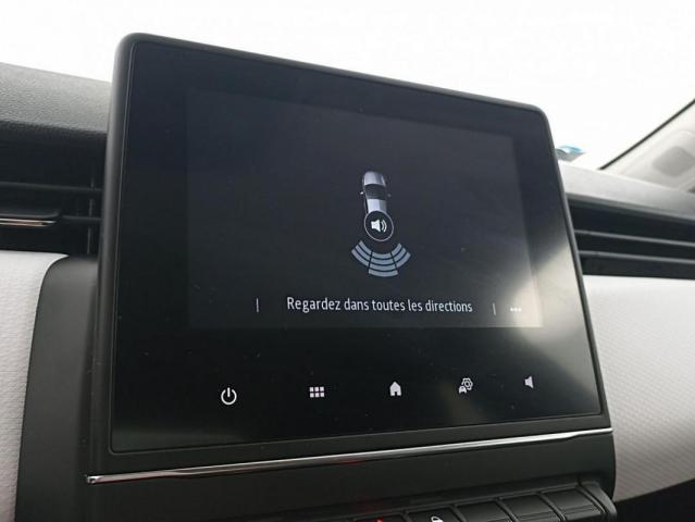 Renault Clio image 2