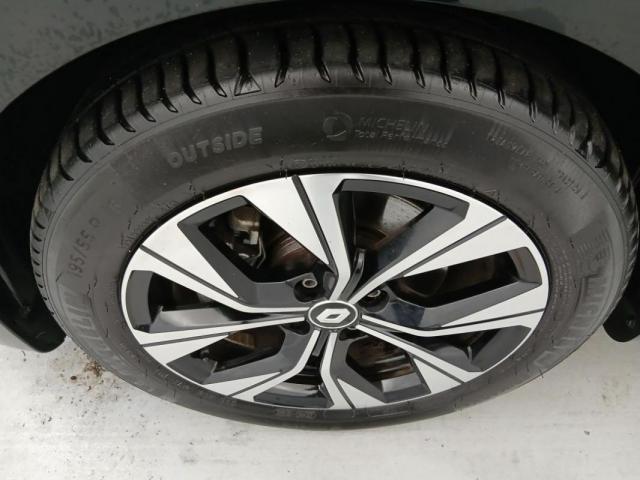 Renault Clio image 9