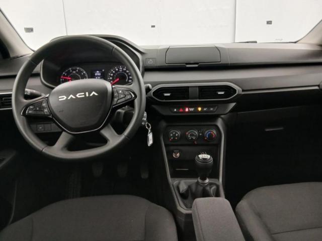 Dacia Sandero image 2