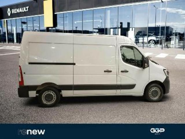 Renault Master image 2