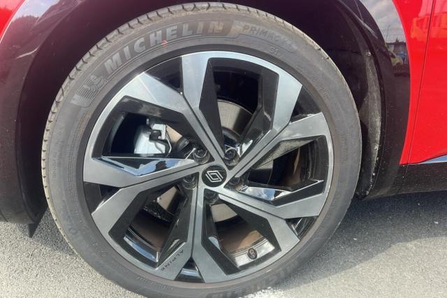 Renault Austral image 9
