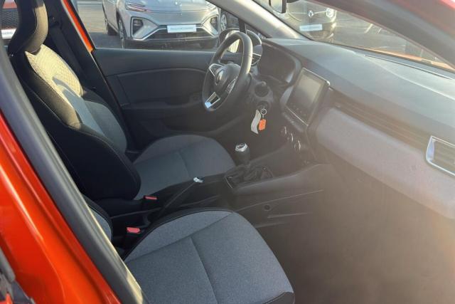 Renault Clio image 2