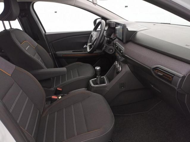 Dacia Sandero image 2