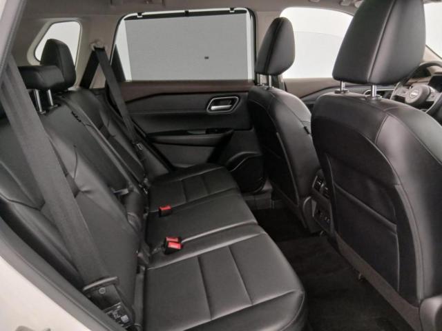 Nissan X-Trail image 1