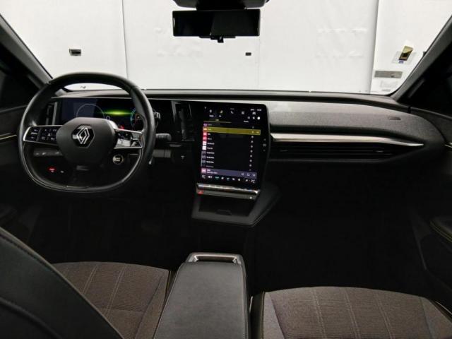 Renault Mégane E-Tech image 2