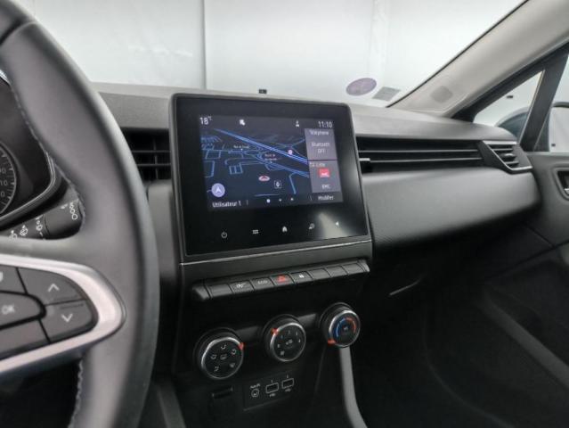 Renault Clio image 2