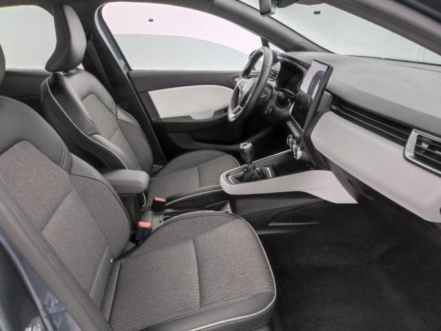 Renault Clio image 8