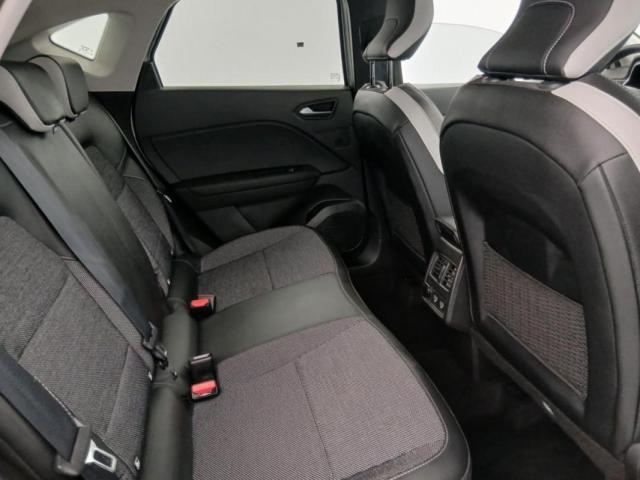 Renault Captur image 1