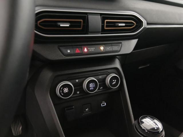Dacia Sandero image 2
