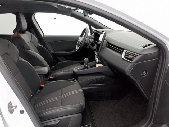 Renault Clio image 9