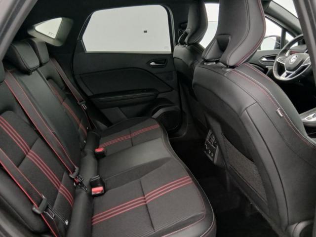 Renault Captur image 2
