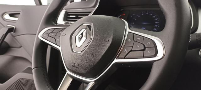 Renault Captur image 2