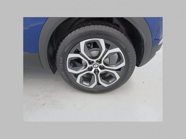 Renault Captur image 2