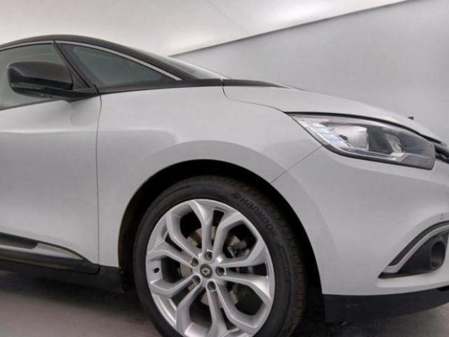 Renault Grand Scénic image 9