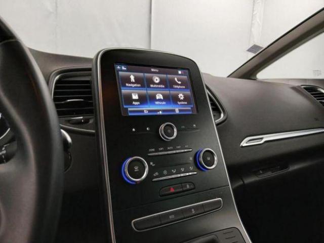 Renault Grand Scénic image 1