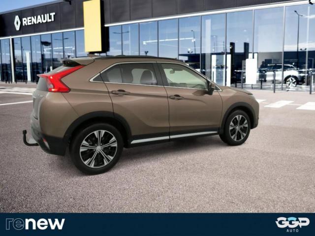 Mitsubishi Eclipse Cross image 9