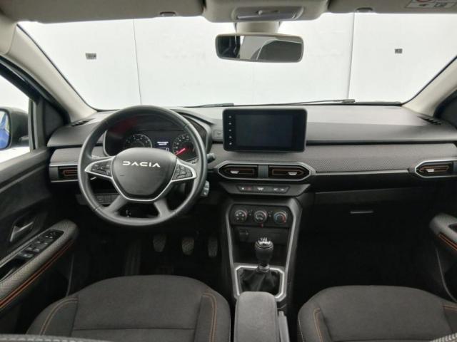 Dacia Sandero image 2