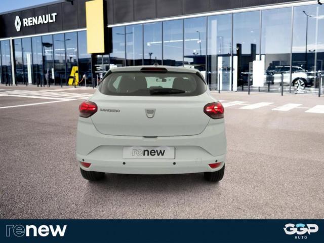 Dacia Sandero image 2