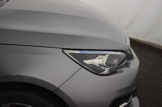 Peugeot 308 image 8