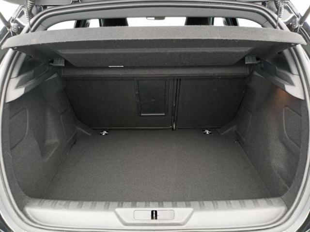 Peugeot 308 image 9